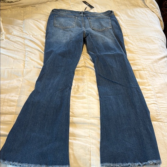 Fashion Nova Seven Heavens Stretch Flare Jeans Medium Wash Size 15 with Tags - Picture 8 of 14